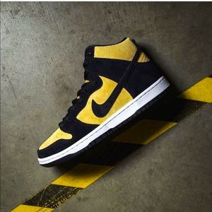 Nike SB High Size 9.5 “Reverse GoldenRod”